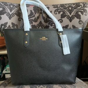 Coach city zip tote in Black